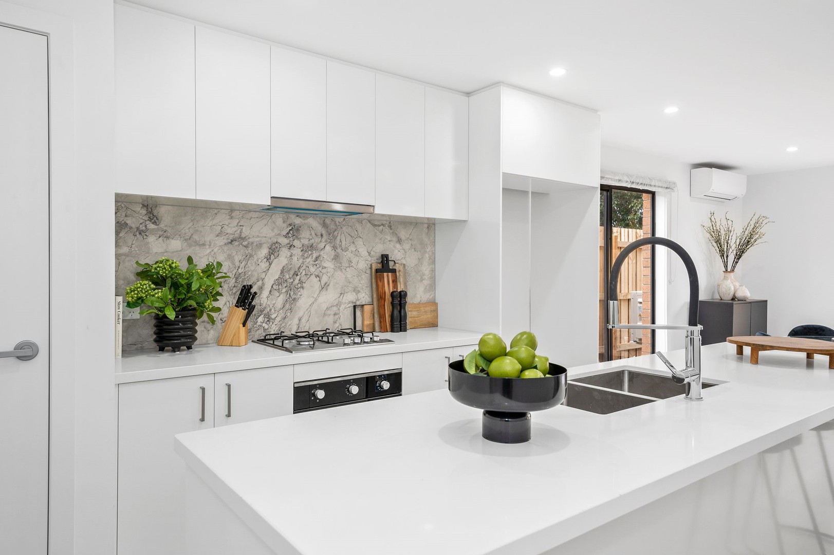 92 Hamilton Street, Kilmore, VIC 3764, Kilmore - Thumbnail 2