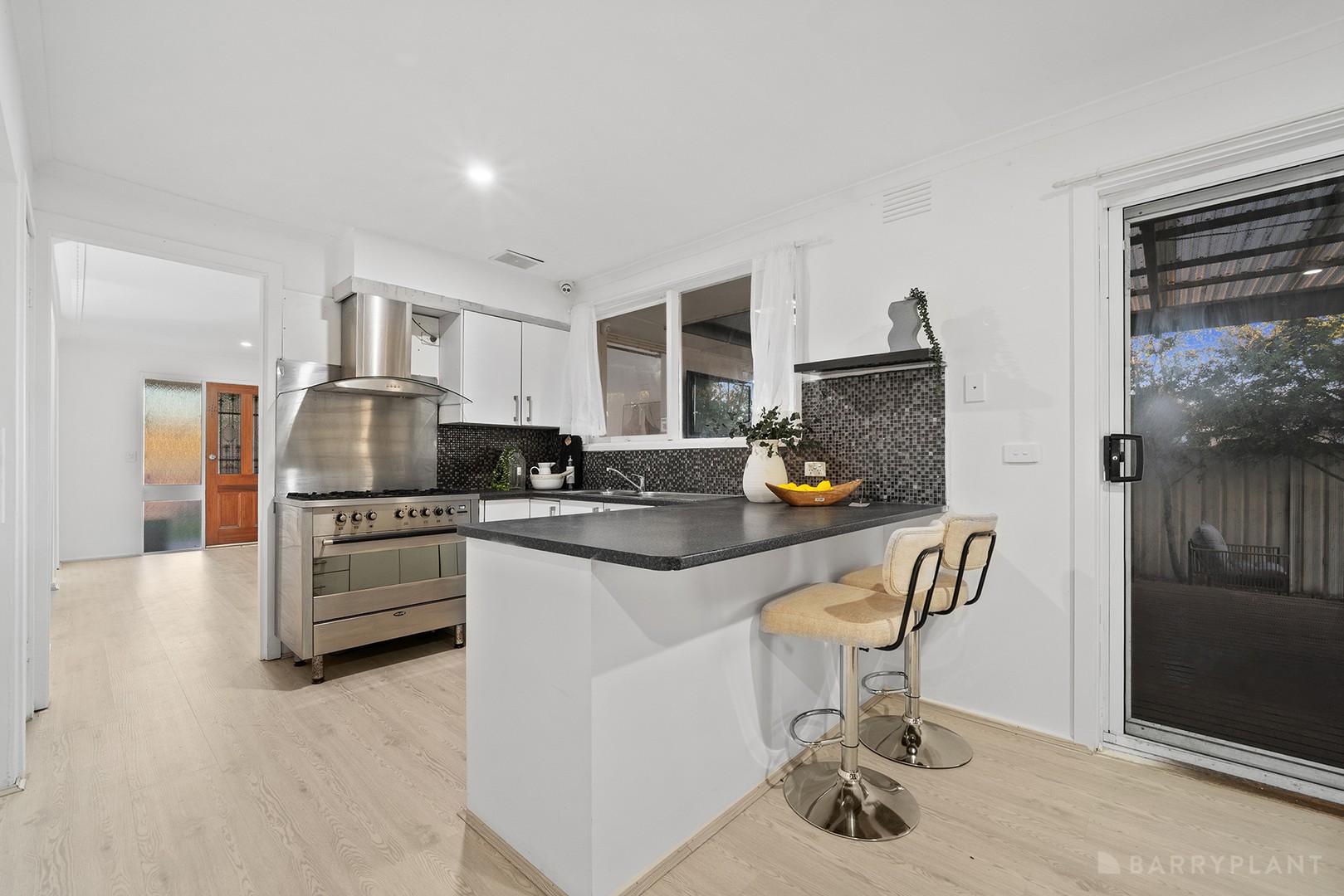 92 Kingsclere Avenue, Keysborough, VIC 3173, Keysborough - Thumbnail 5