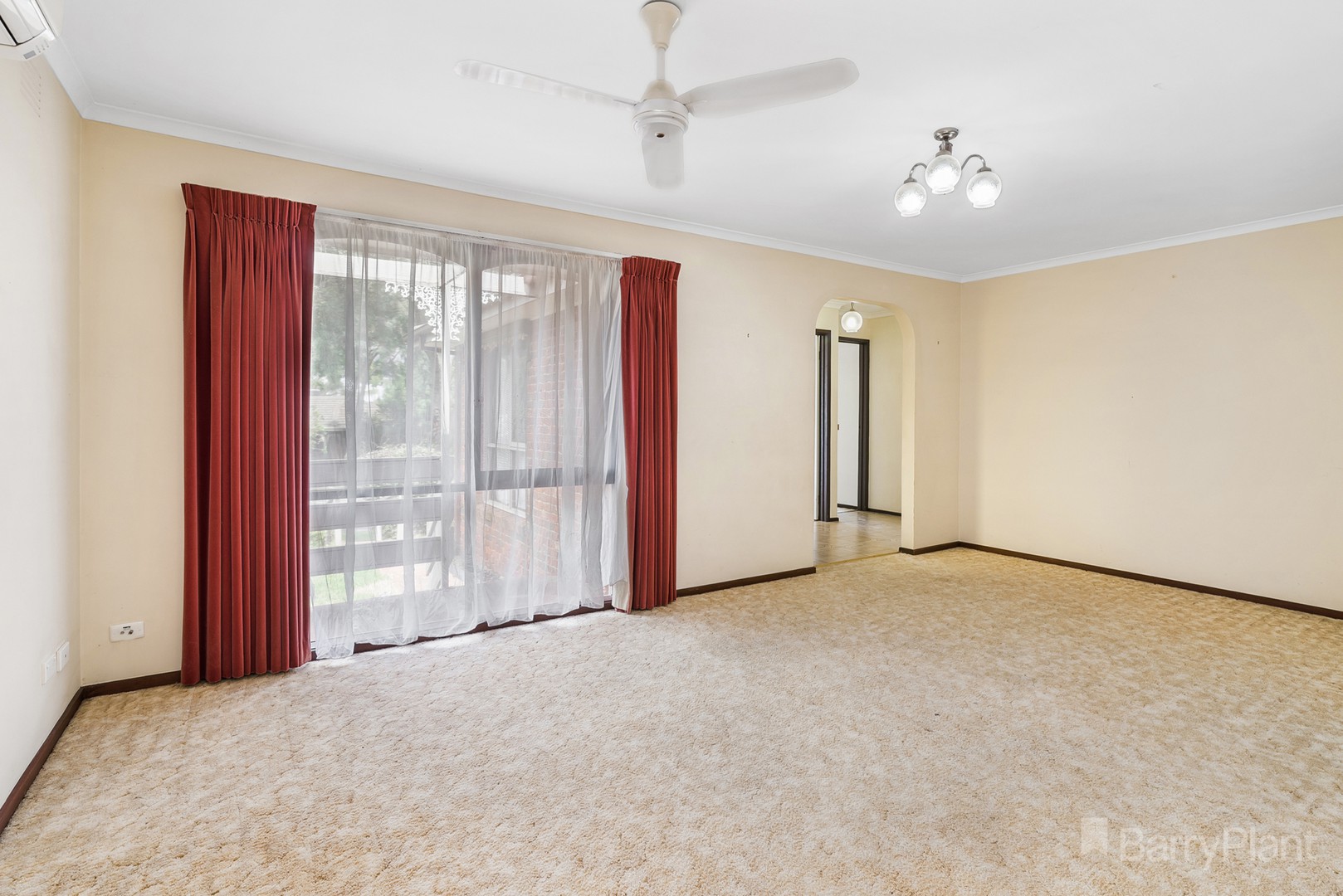 92 Menzies Drive, Sunbury, VIC 3429 - Thumbnail 2 - 21/02/2022