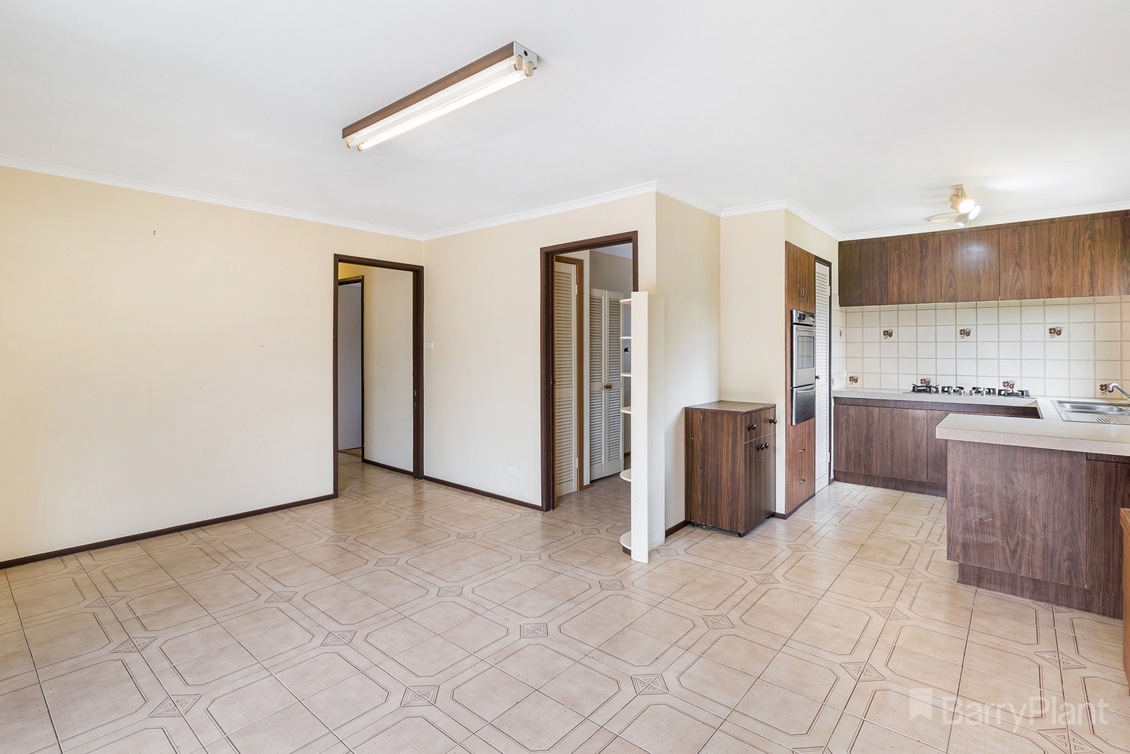 92 Menzies DriveSunbury, VIC 3429, Sunbury - Thumbnail 5