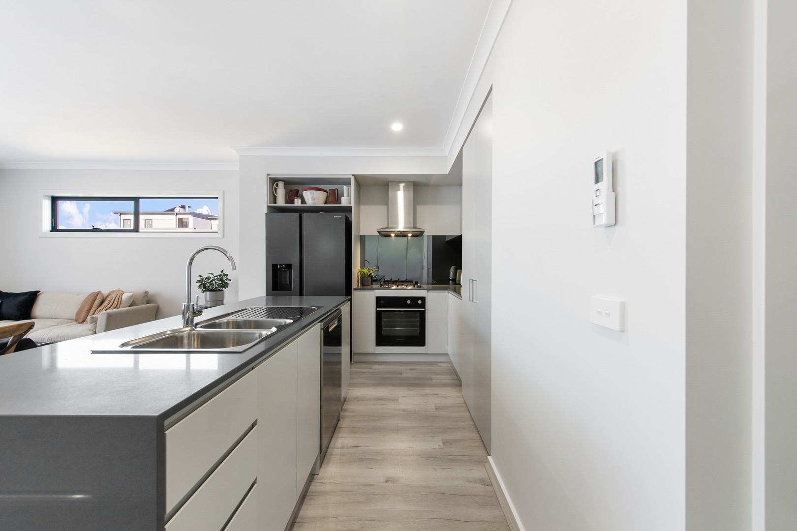 92 Merindah Boulevard, Deanside, VIC 3336, Deanside - Thumbnail 5