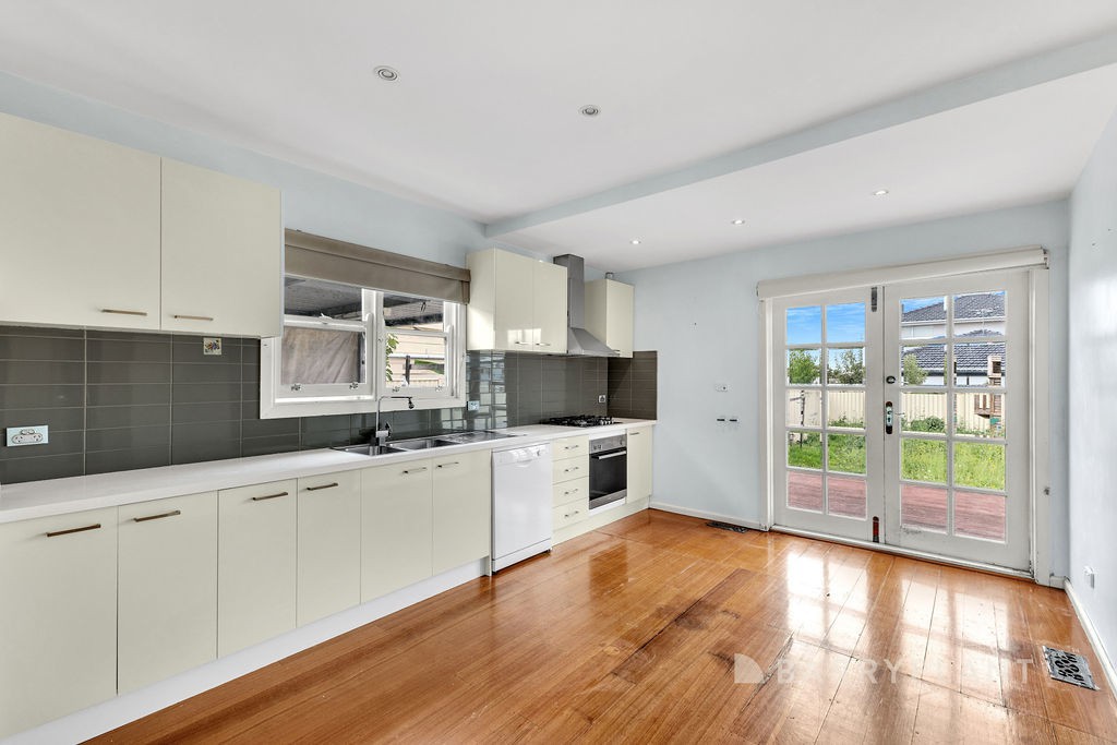 92 Myrtle Street, Springvale South, VIC 3172, Springvale South - Thumbnail 2