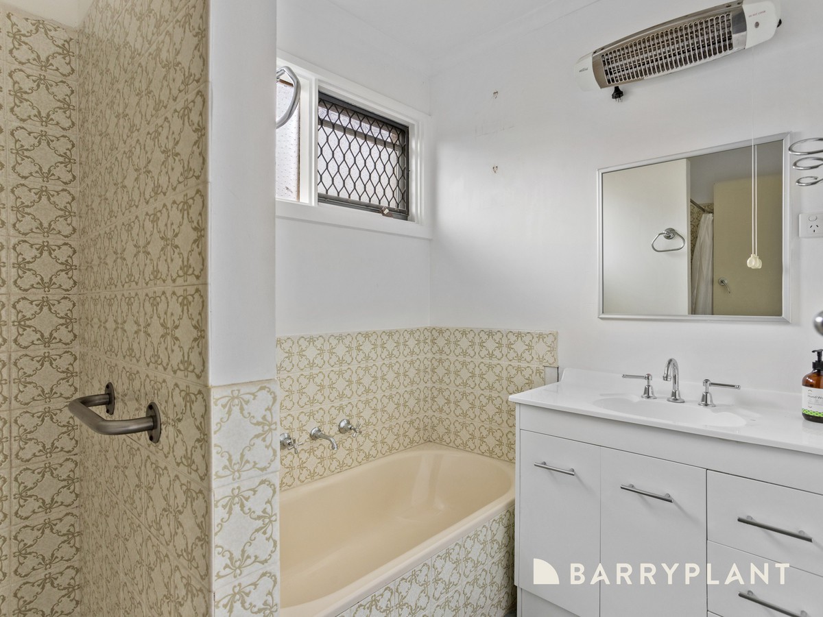 92 Seventh Avenue, Rosebud, VIC 3939, Rosebud - Thumbnail 5