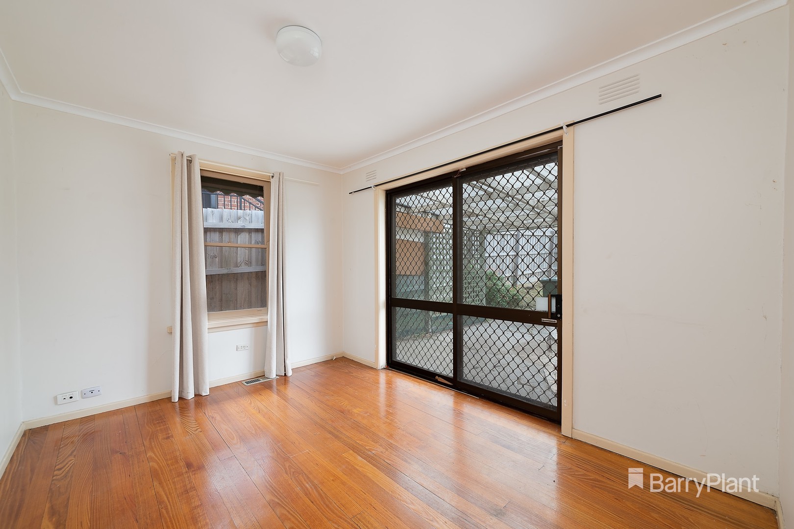 92 Valley Crescent, Glenroy, VIC 3046, Glenroy - Thumbnail 6
