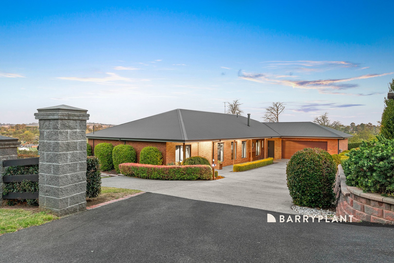 927 Princes Way, Drouin, VIC 3818 - Thumbnail 2 - 11/03/2025