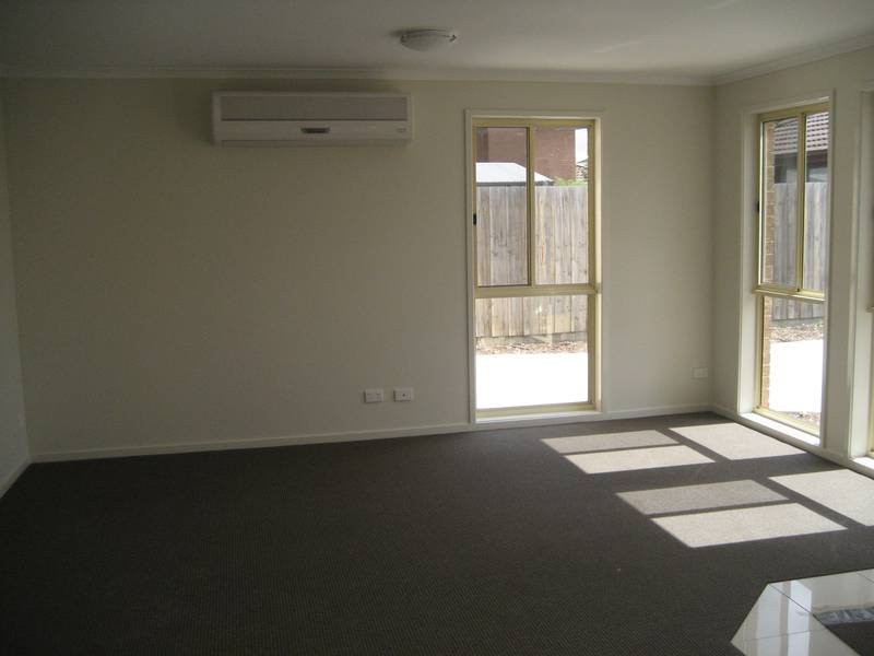 92A Fountain Drive, Narre Warren, VIC 3805, Narre Warren - Thumbnail 4