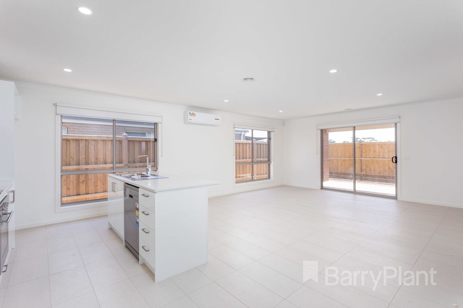 93 Astoria Drive, Point Cook, VIC 3030, Point Cook - Thumbnail 4