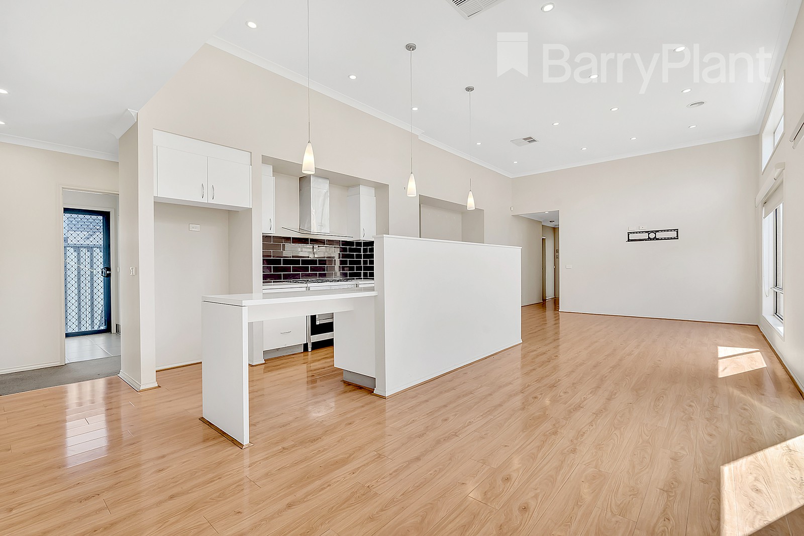 93 Bridgehaven Drive, Craigieburn, VIC 3064, Craigieburn - Thumbnail 2