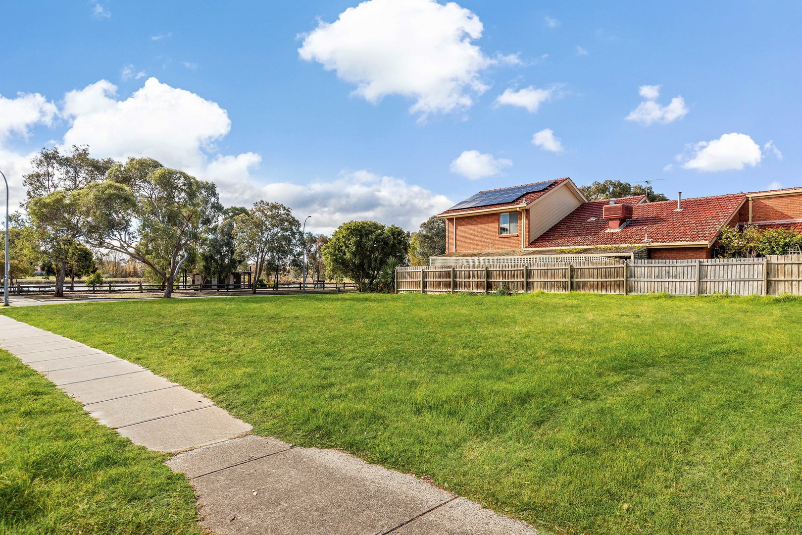 93 Chichester Drive, Taylors Lakes, VIC 3038, Taylors Lakes - Thumbnail 4