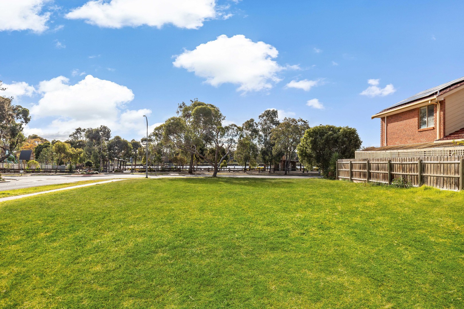 93 Chichester Drive, Taylors Lakes, VIC 3038, Taylors Lakes - Thumbnail 6
