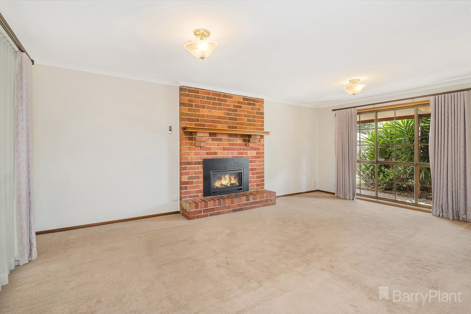 93 Muirfield DriveSunbury, VIC 3429, Sunbury - Thumbnail 2