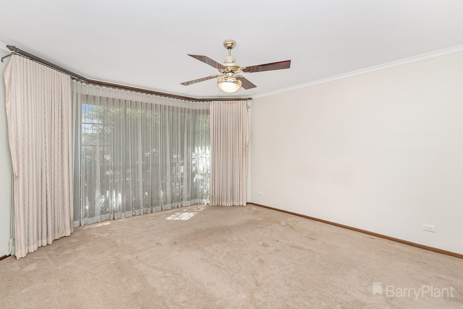 93 Muirfield DriveSunbury, VIC 3429, Sunbury - Thumbnail 4