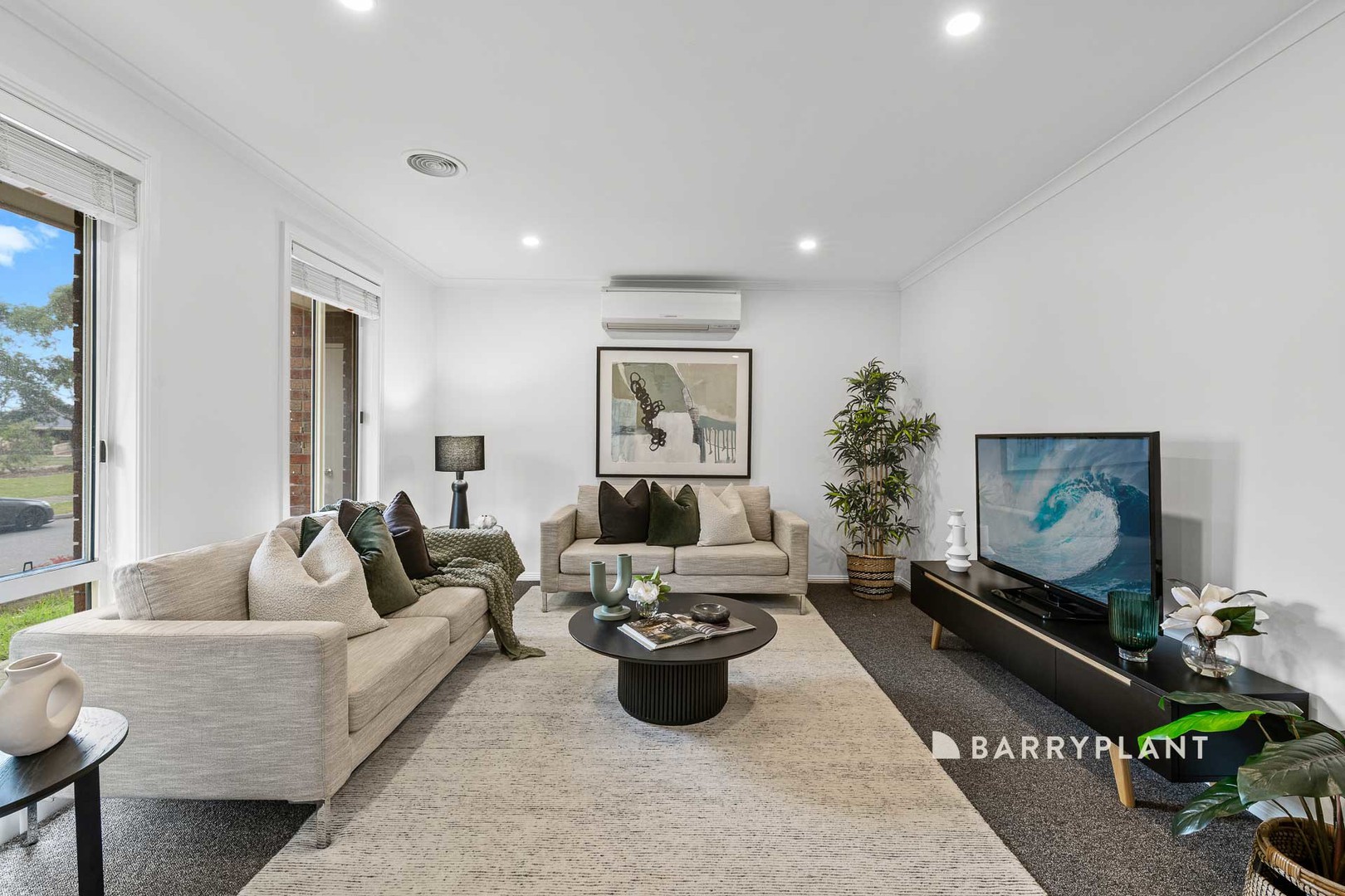 94 Sandalwood Drive, Pakenham, VIC 3810 - Thumbnail 2 - 01/05/2025