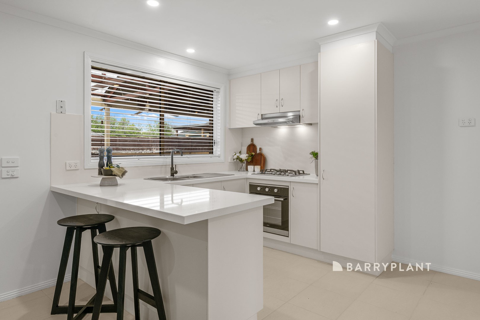 94 Sandalwood Drive, Pakenham, VIC 3810, Pakenham - Thumbnail 4