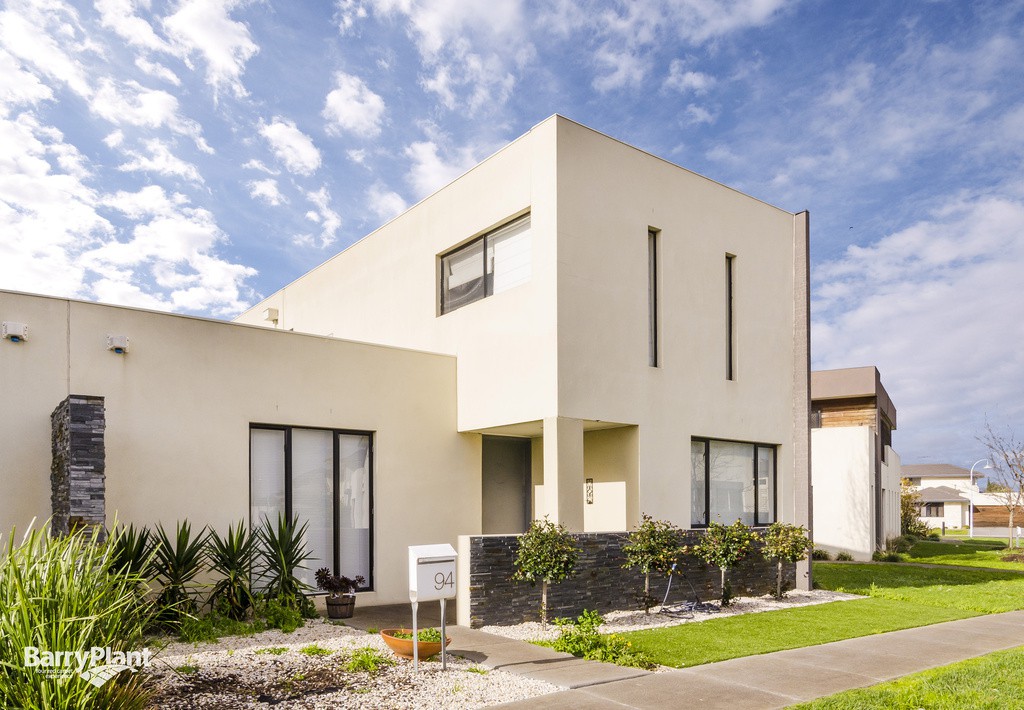 94 Signature Boulevard, Sanctuary Lakes, VIC 3030 - Thumbnail 2 - 24/11/2021