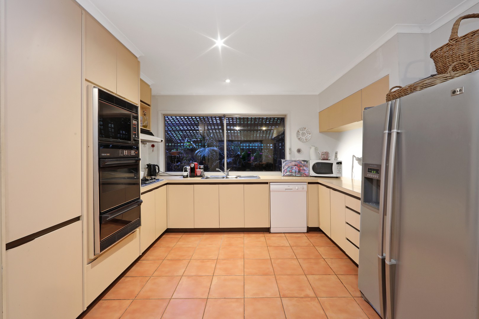 94 Wentworth Avenue, Rowville, VIC 3178, Rowville - Thumbnail 3