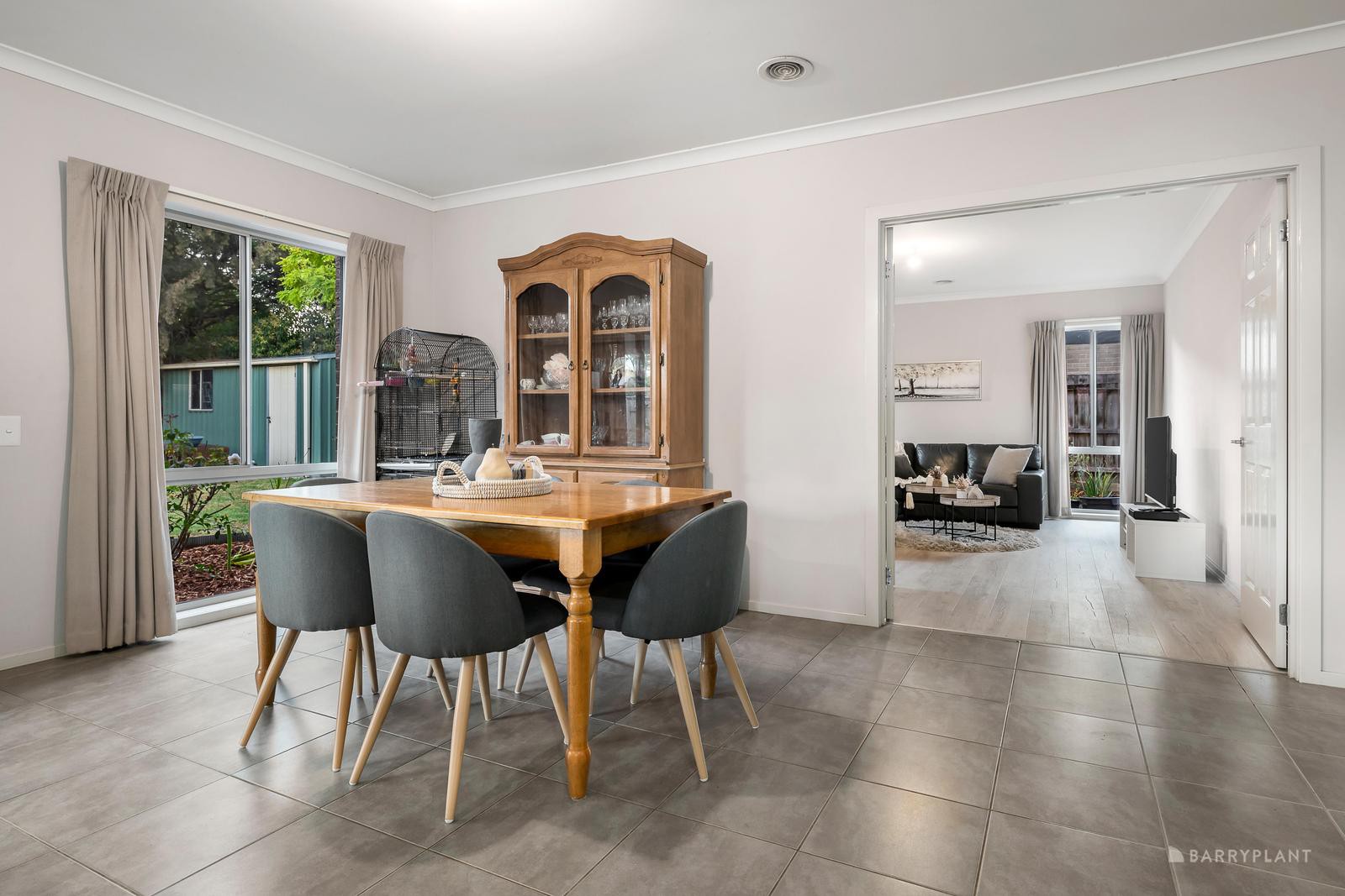 948 Waverley Road, Wheelers Hill, VIC 3150, Wheelers Hill - Thumbnail 3