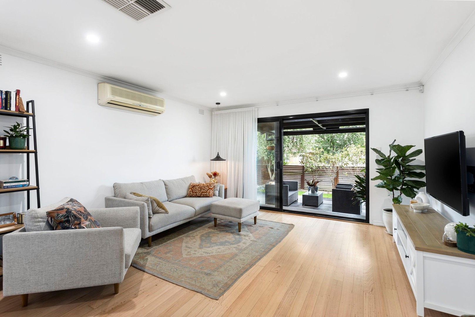 95 Carrick Drive, Gladstone Park, VIC 3043, Gladstone Park - Thumbnail 2