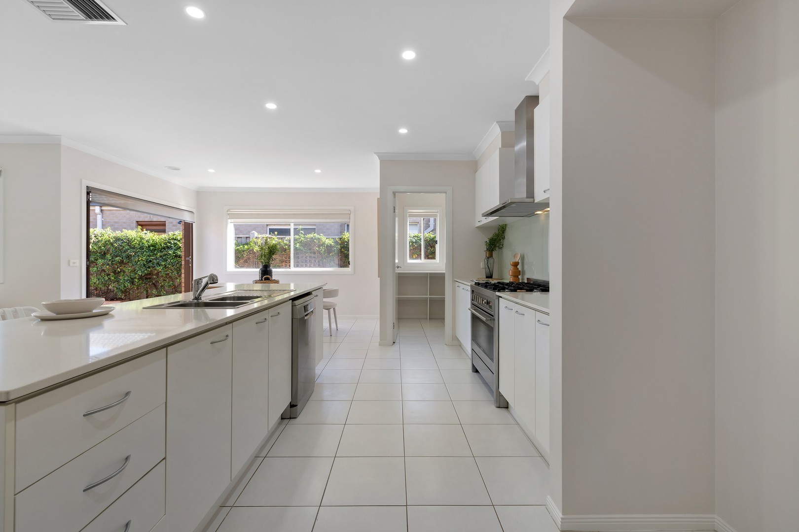 95 Malibu Boulevard, Point Cook, VIC 3030, Point Cook - Thumbnail 3