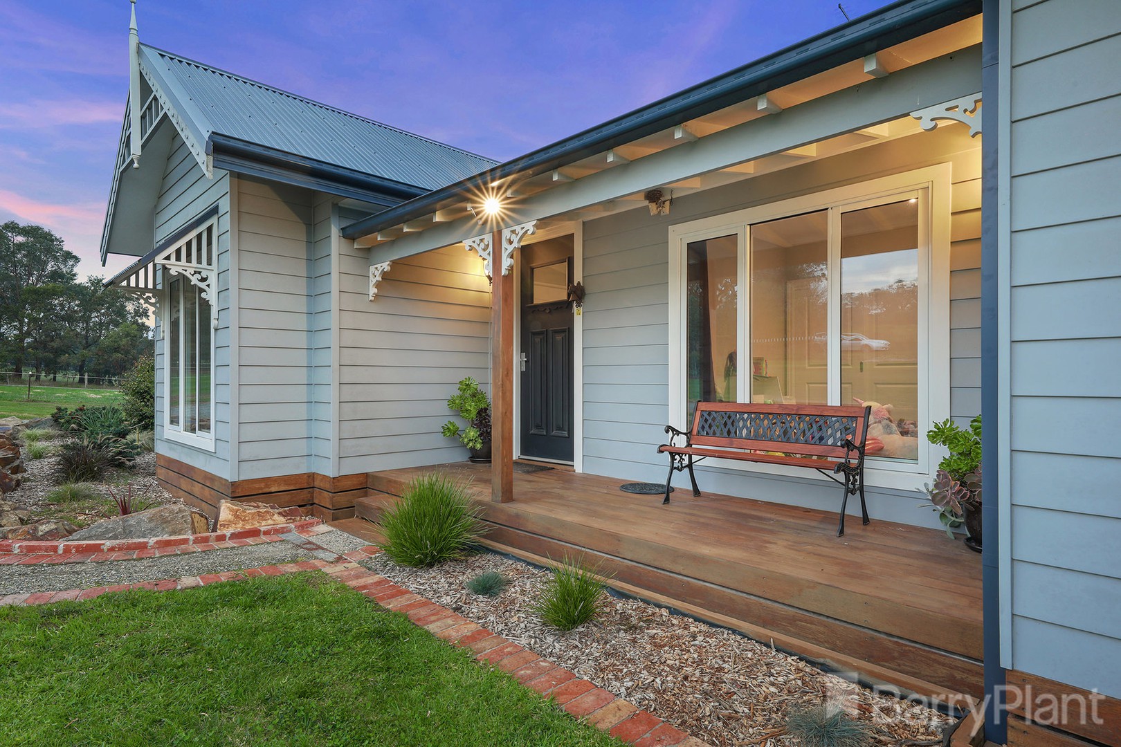 18 Mountain Drive, MOOROOLBARK, Mooroolbark - Thumbnail 4