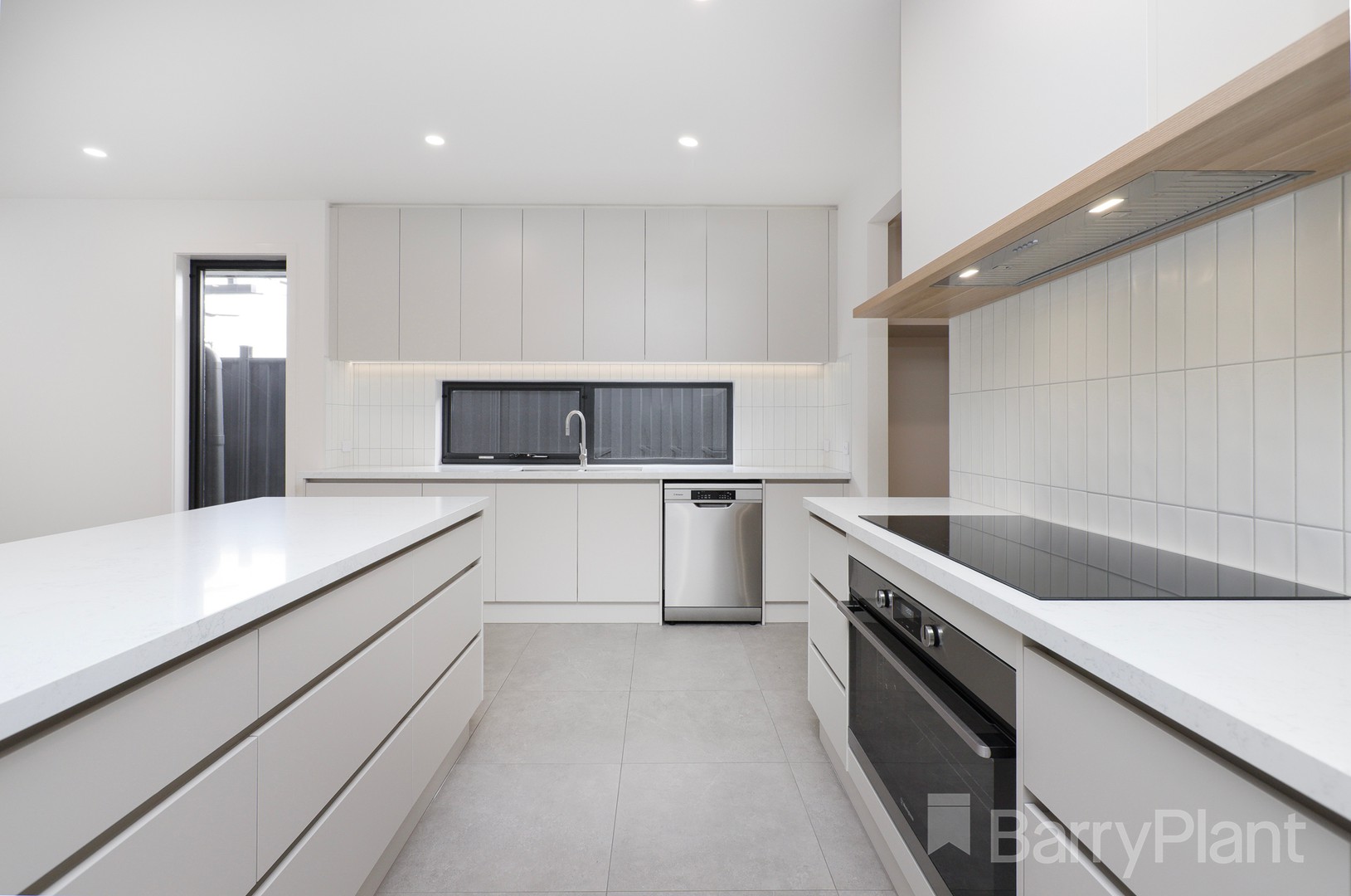 95B Cumberland Street, Sunshine North, VIC 3020 - Thumbnail 2 - 31/07/2024