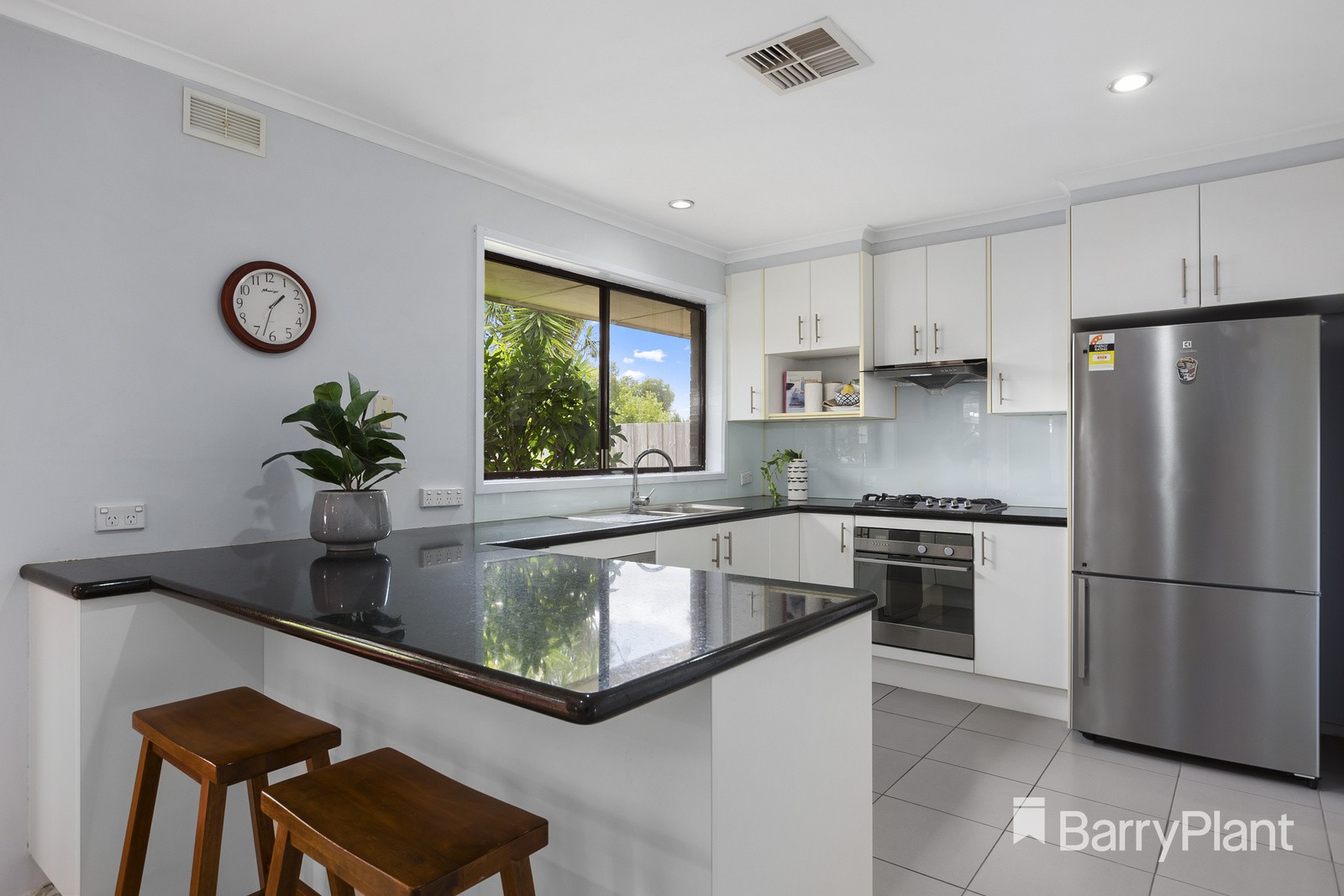 96 Capital Avenue, Glen Waverley, VIC 3150, Glen Waverley - Thumbnail 3