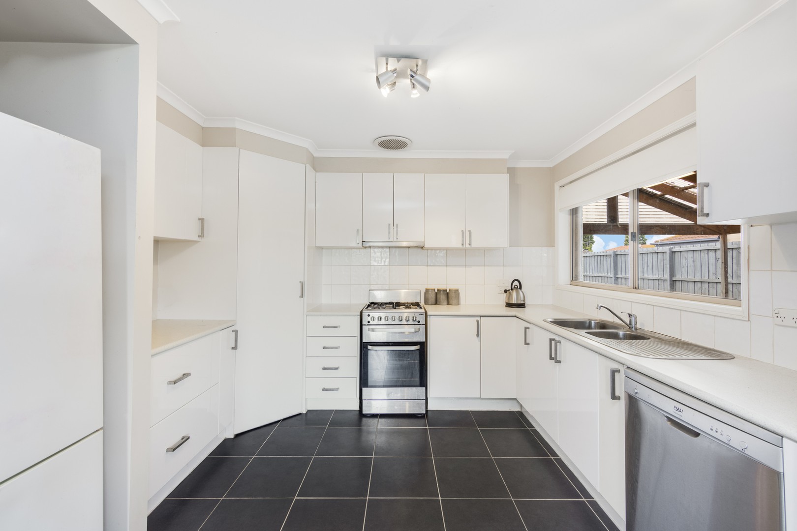 96 Cloverdale DriveCorio, VIC 3214, Corio - Thumbnail 5