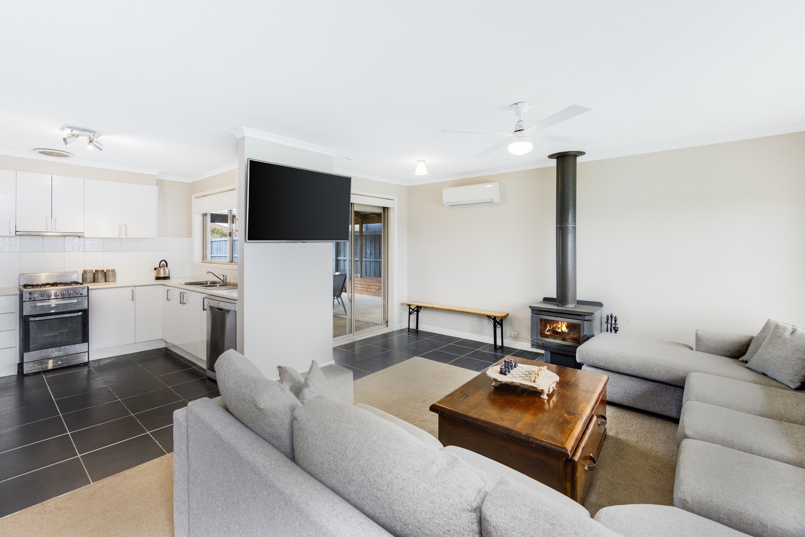 96 Cloverdale DriveCorio, VIC 3214, Corio - Thumbnail 6