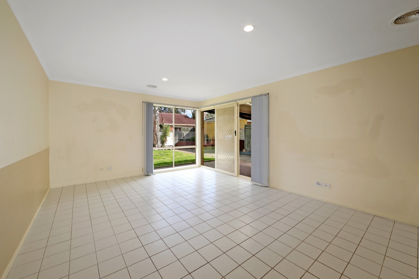 96 Waradgery Drive, Rowville, VIC 3178, Rowville - Thumbnail 4