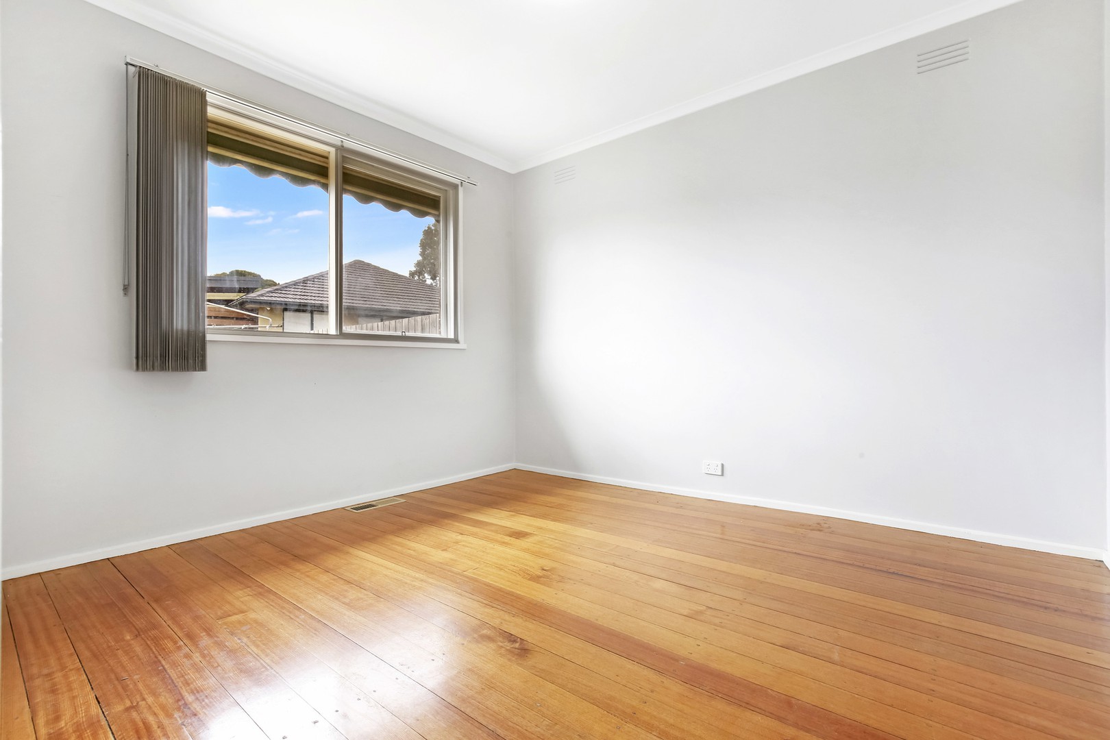 97 Cameron Parade, Bundoora, VIC 3083, Bundoora - Thumbnail 2