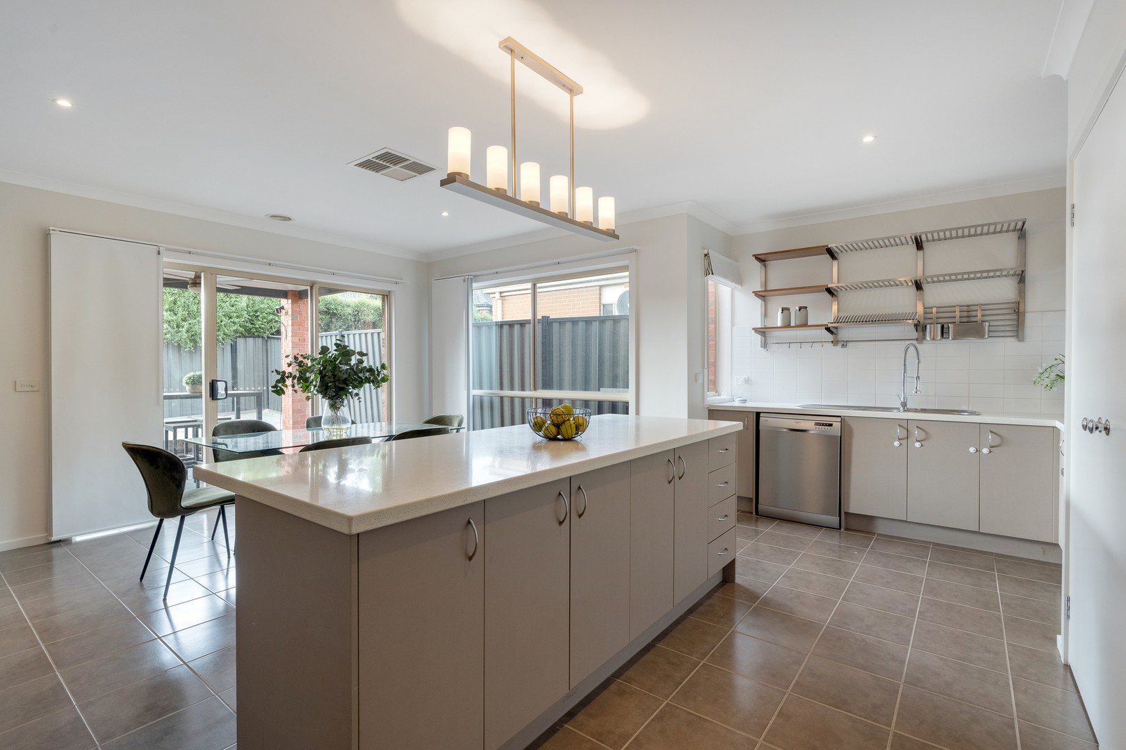 97 Cradle Mountain Drive, Craigieburn, VIC 3064, Craigieburn - Thumbnail 8