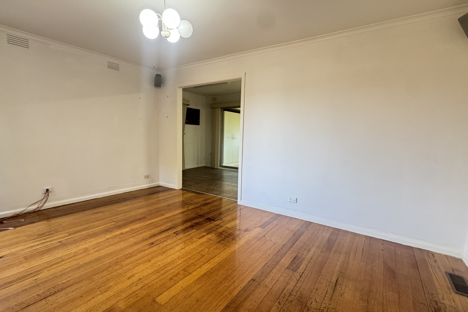 97 Darebin Drive, Thomastown, VIC 3074, Thomastown - Thumbnail 4
