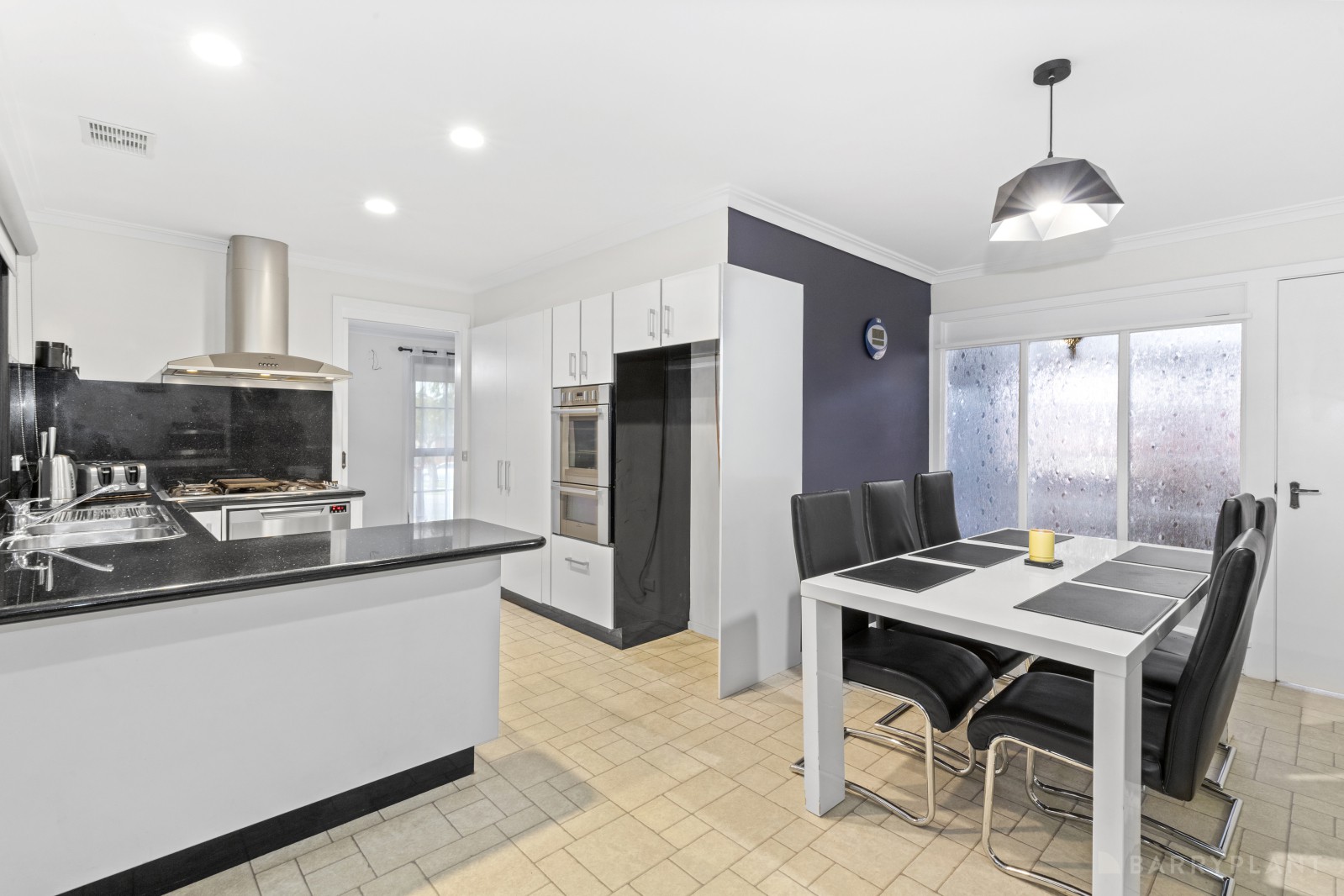 97 Sydney Parkinson Avenue, Endeavour Hills, VIC 3802, Endeavour Hills - Thumbnail 4