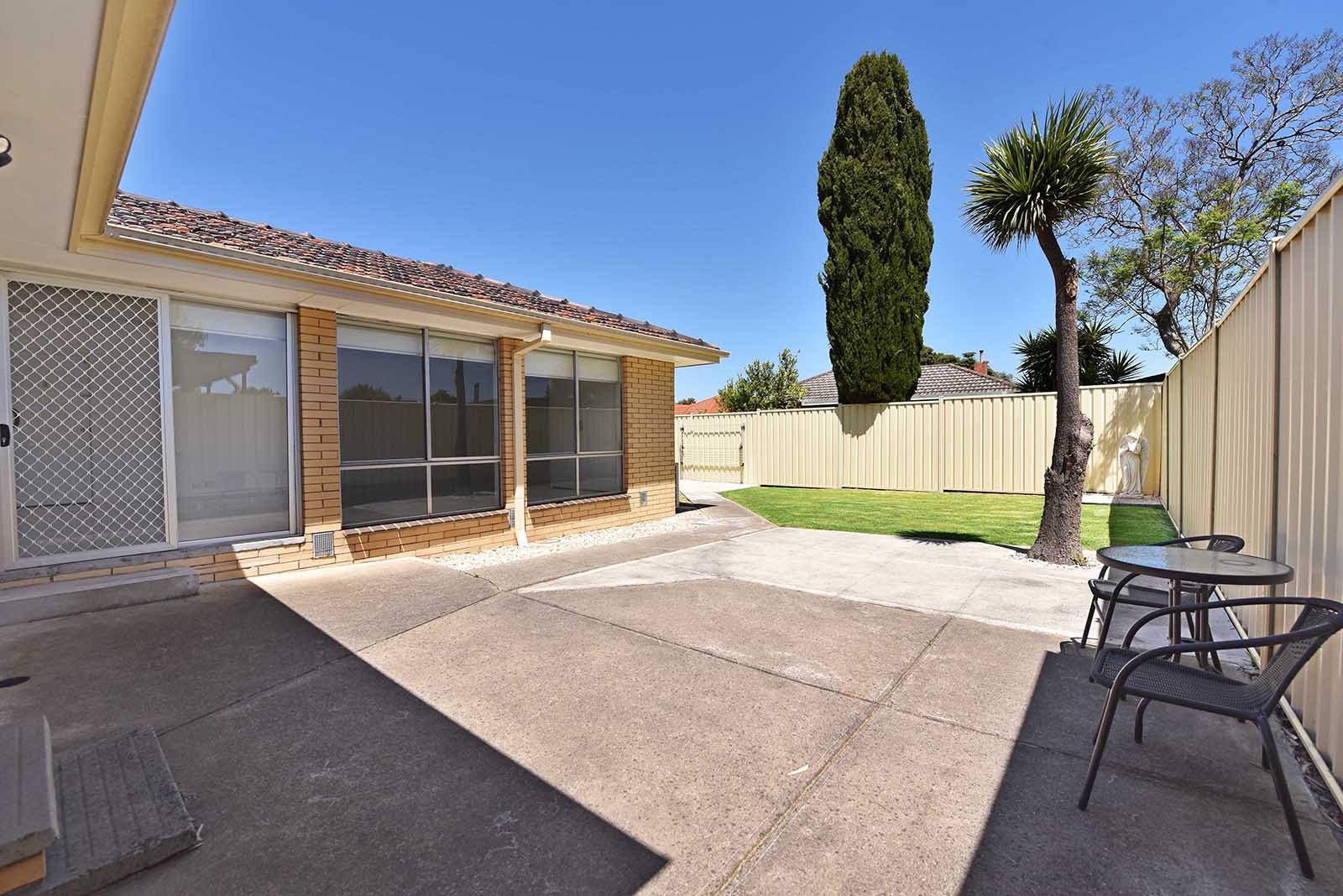 97 Taylor Drive, Gladstone Park, VIC 3043, Gladstone Park - Thumbnail 2