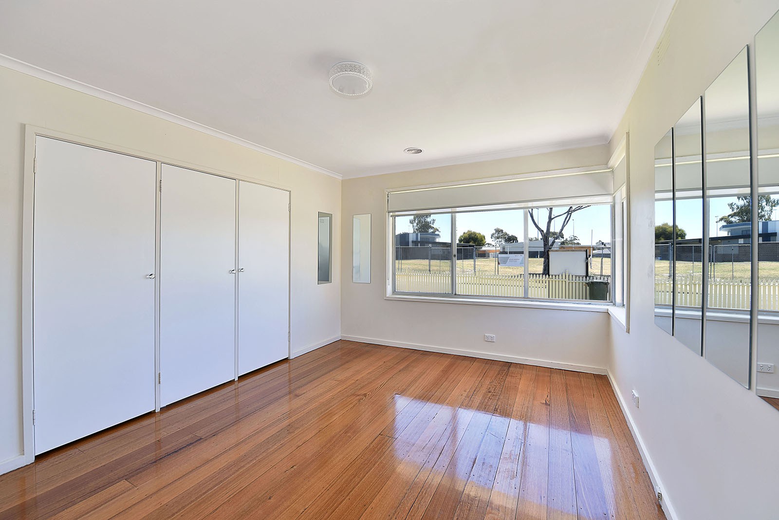 97 Taylor Drive, Gladstone Park, VIC 3043, Gladstone Park - Thumbnail 3