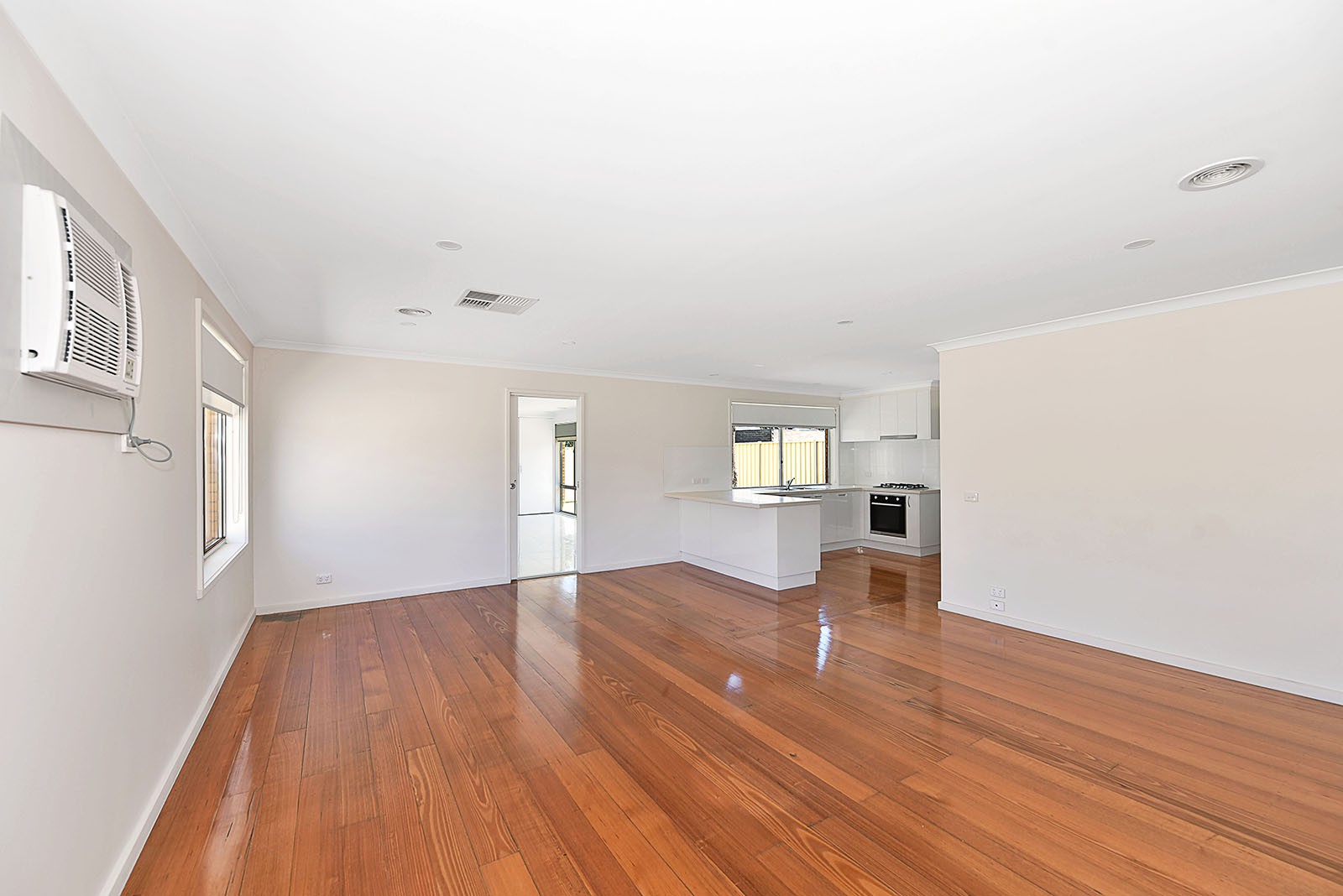 97 Taylor Drive, Gladstone Park, VIC 3043, Gladstone Park - Thumbnail 5
