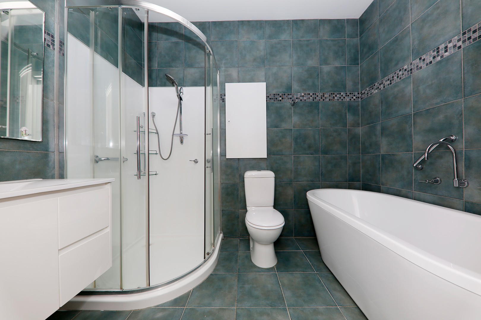 98 Bedford Road, Heathmont, VIC 3135, Heathmont - Thumbnail 4