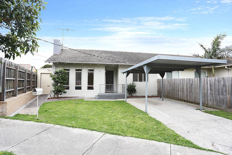 98 Blake Street, Reservoir, VIC 3073, Reservoir - Thumbnail 3