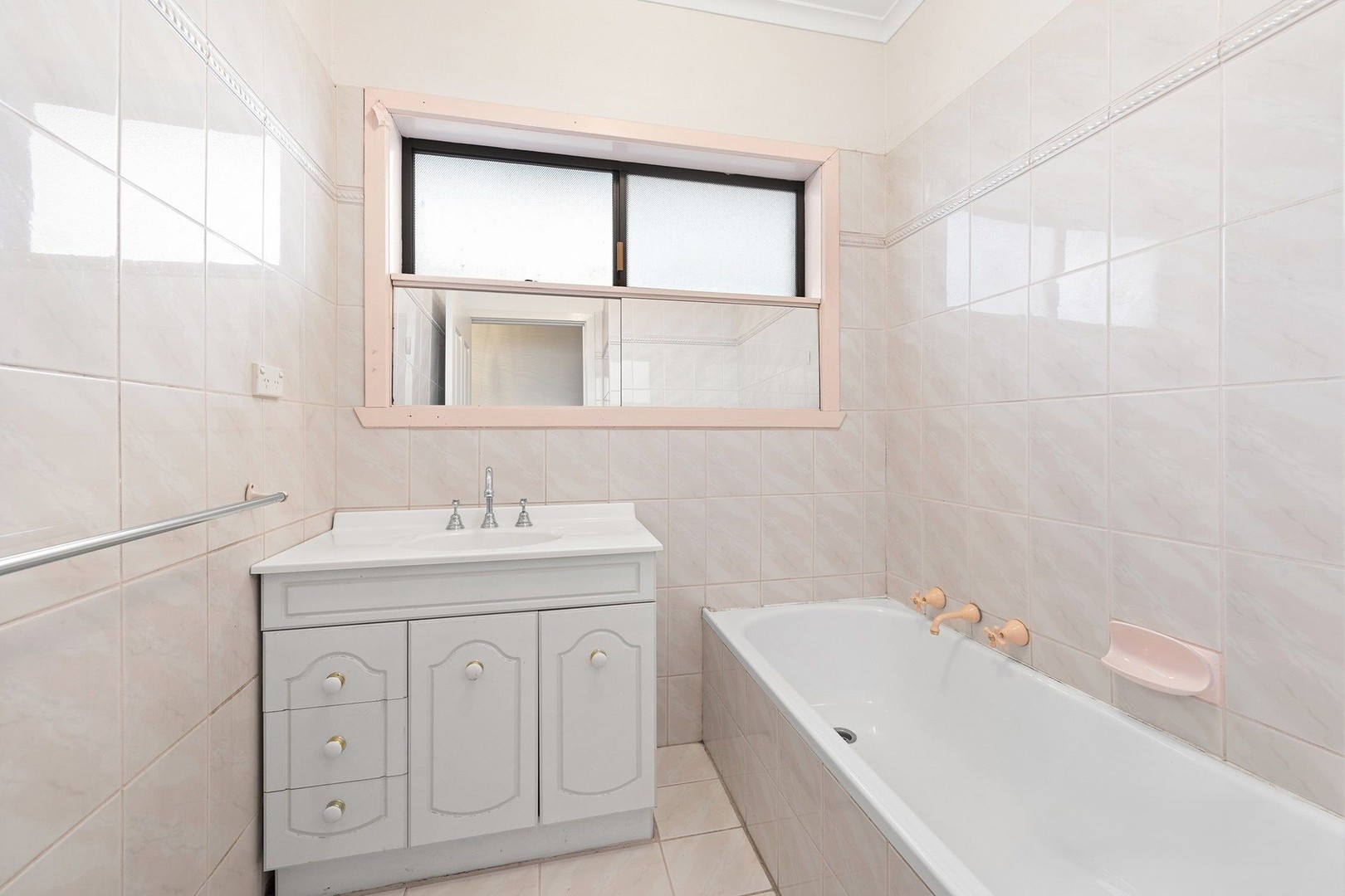 98 Conrad Street, St Albans, VIC 3021, St Albans - Thumbnail 7