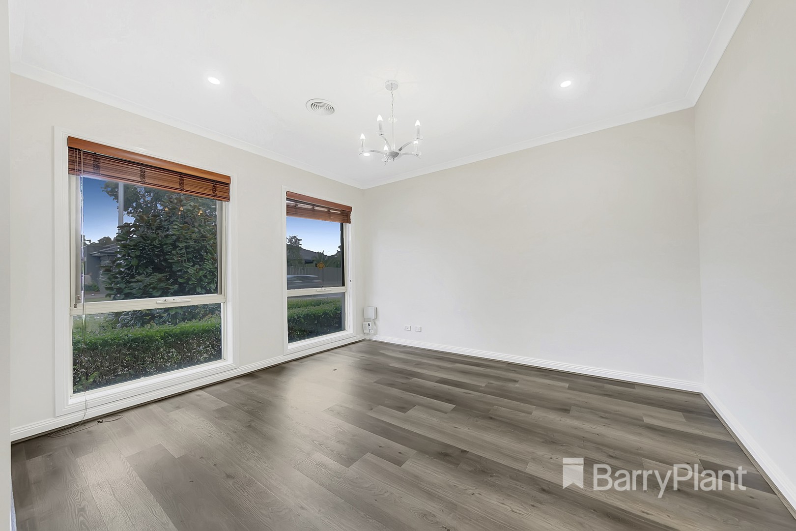 98 Gordons Road, South Morang, VIC 3752, South Morang - Thumbnail 3