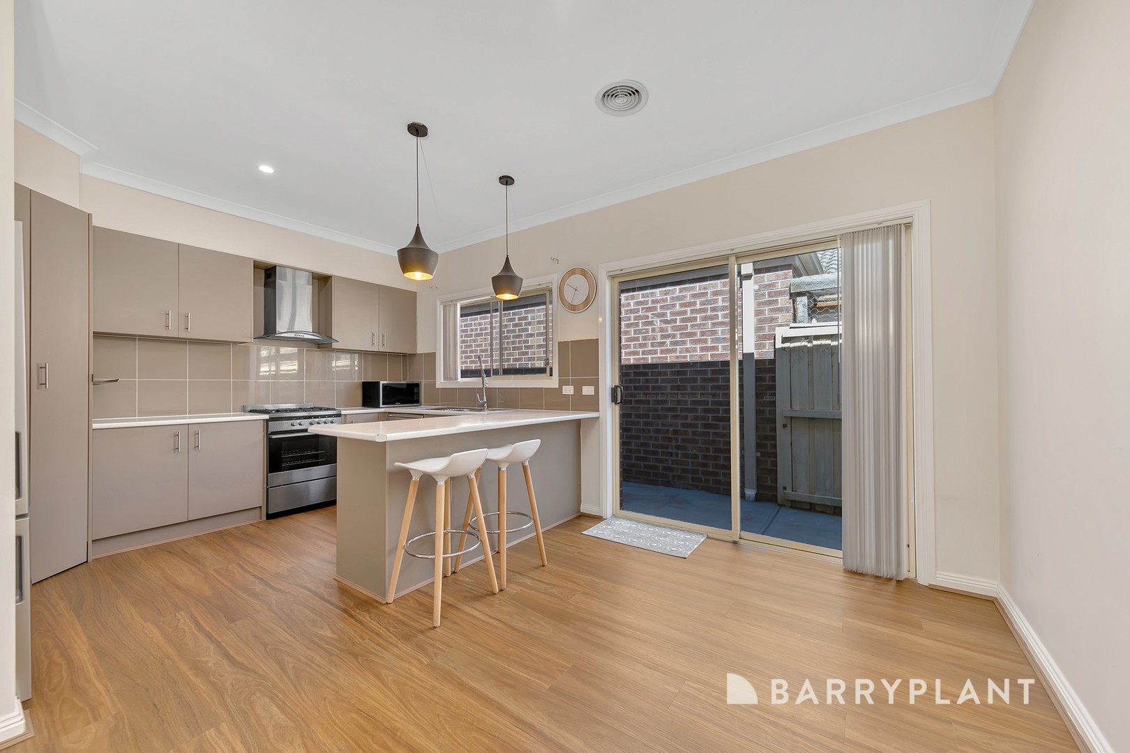 98 Gordons Road, South Morang, VIC 3752, South Morang - Thumbnail 3