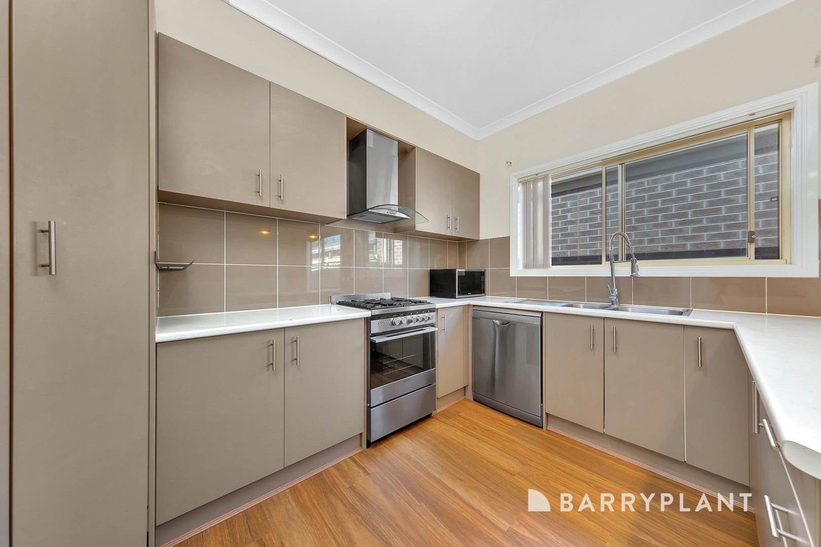 98 Gordons Road, South Morang, VIC 3752, South Morang - Thumbnail 4