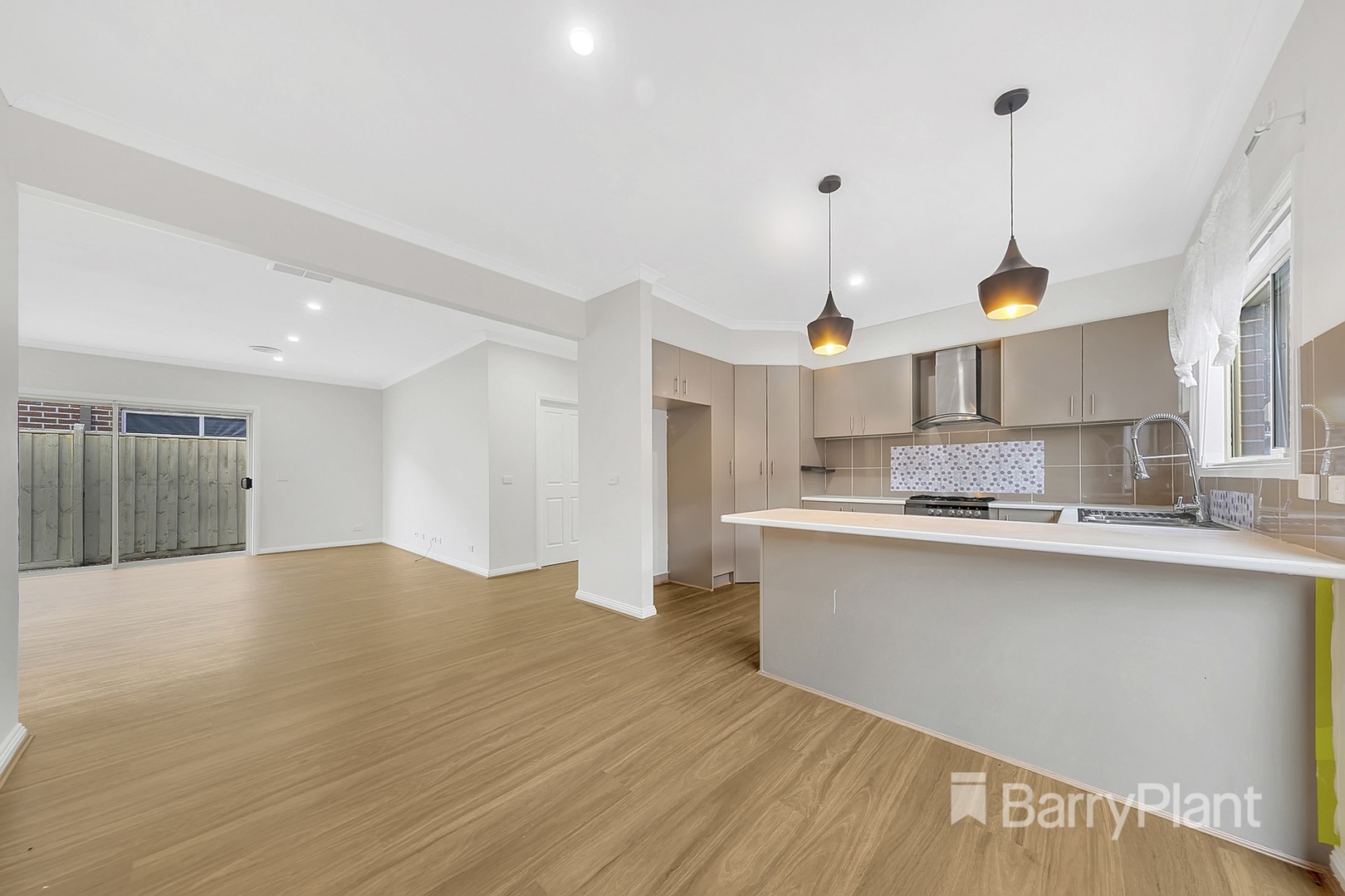 98 Gordons Road, South Morang, VIC 3752, South Morang - Thumbnail 5