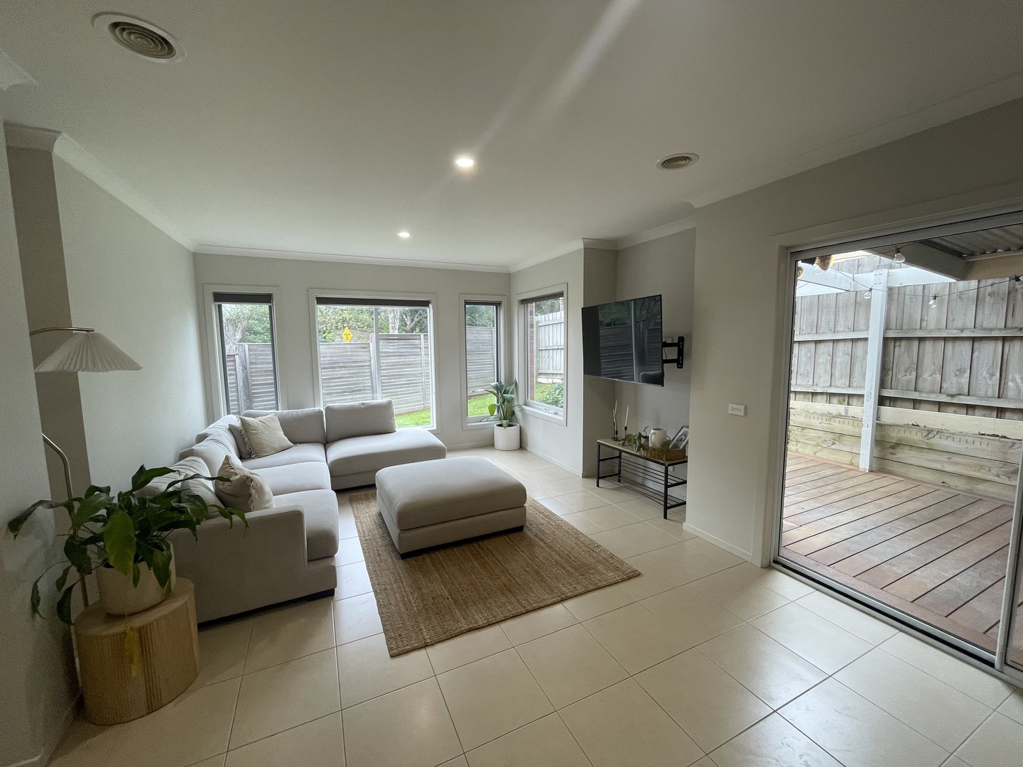 98 Hawthory Rd, Kilsyth, VIC 3137, Kilsyth - Thumbnail 3