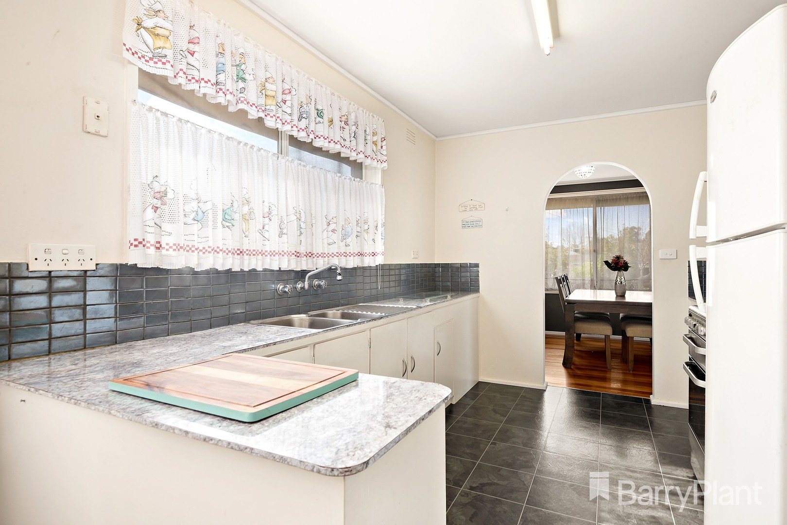 98 Karingal Drive, Frankston, VIC 3199, Frankston - Thumbnail 3