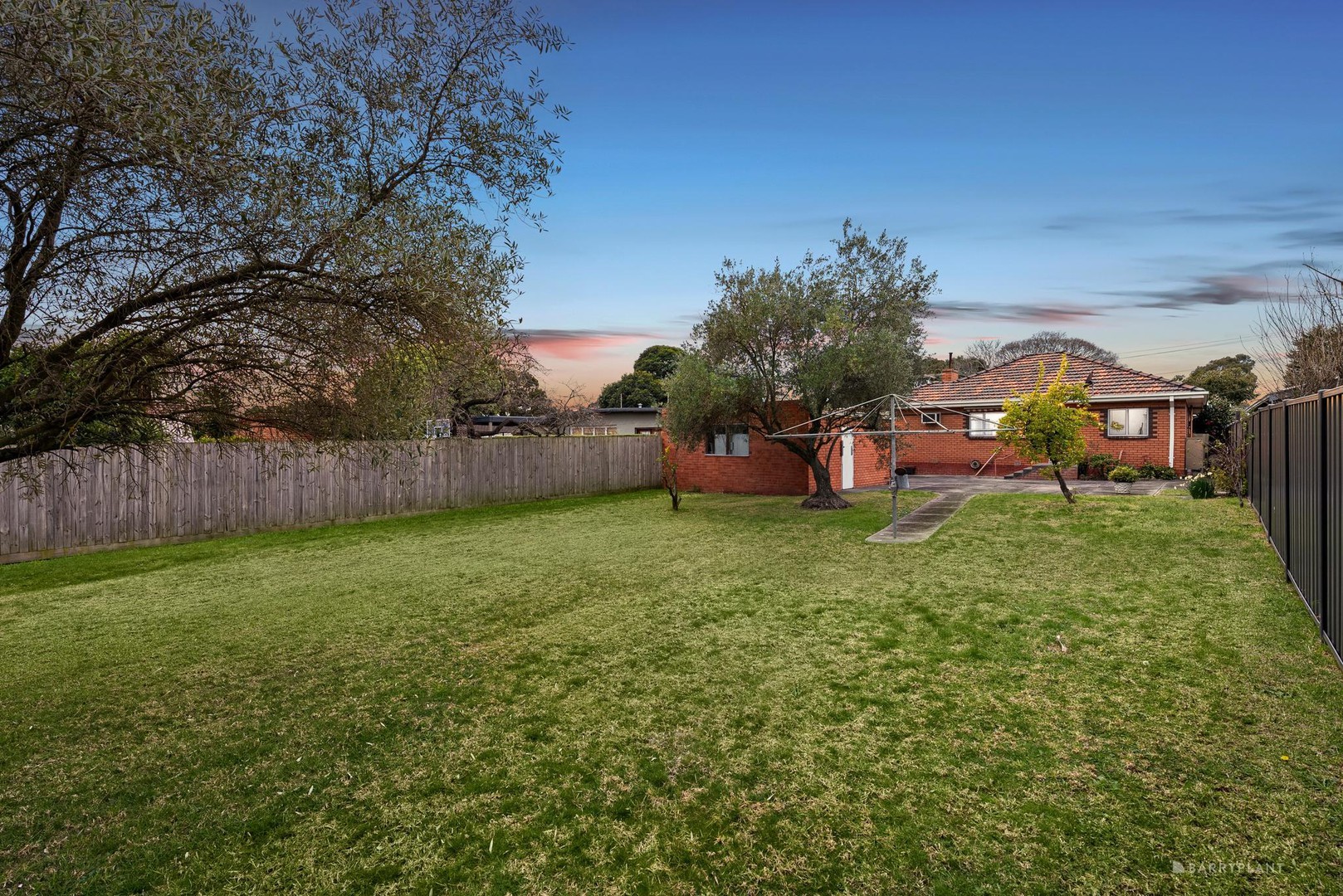 98 Mahoneys Road, Forest Hill, VIC 3131, Forest Hill - Thumbnail 3