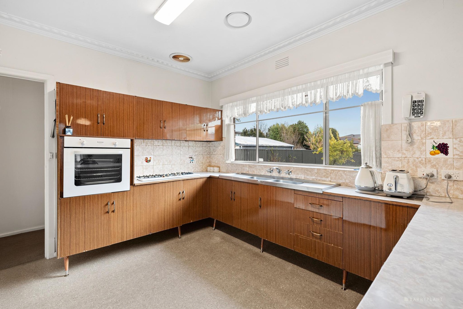 98 Mahoneys Road, Forest Hill, VIC 3131, Forest Hill - Thumbnail 7