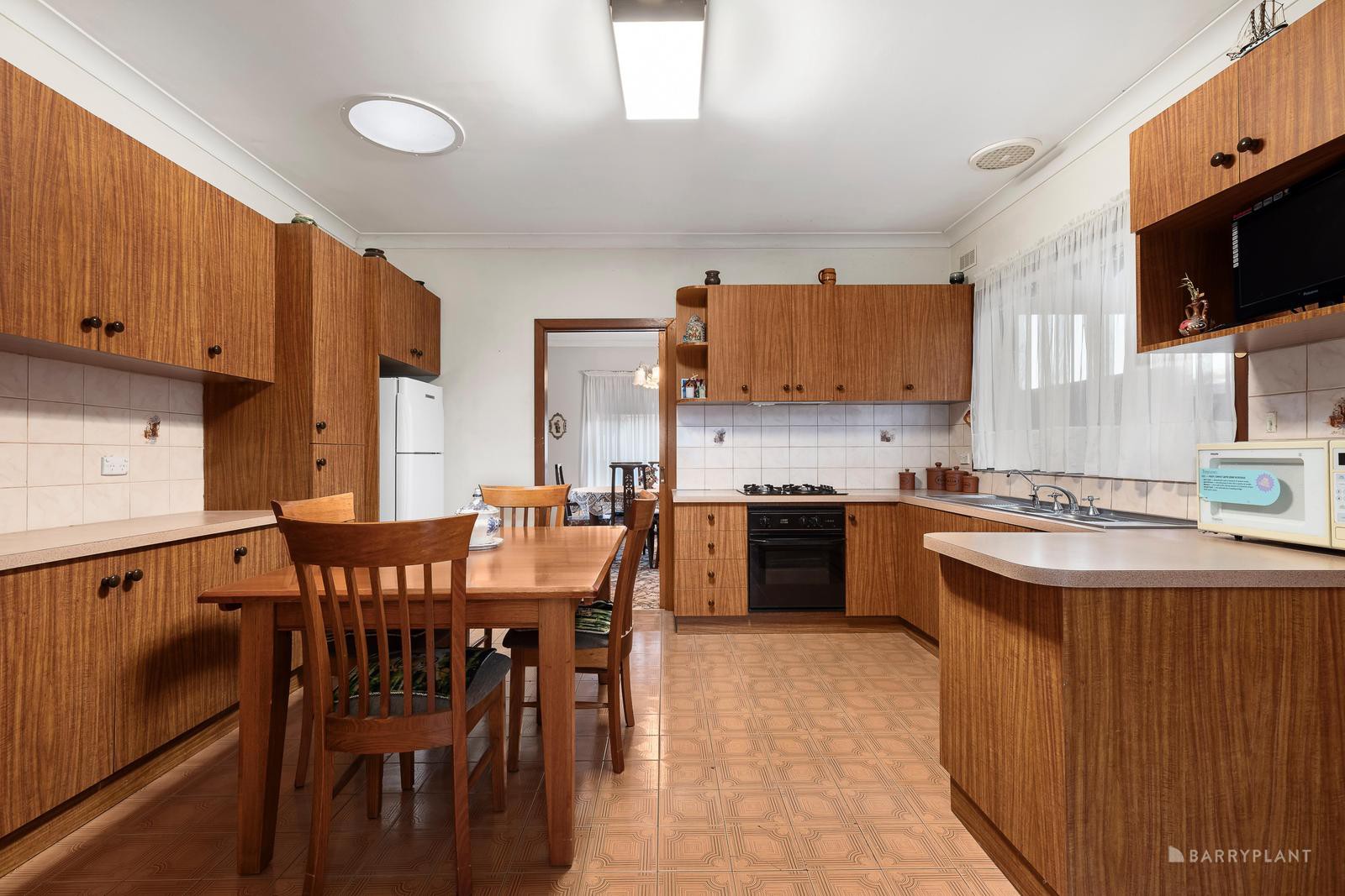98 Wilson Boulevard, Reservoir, VIC 3073, Reservoir - Thumbnail 4