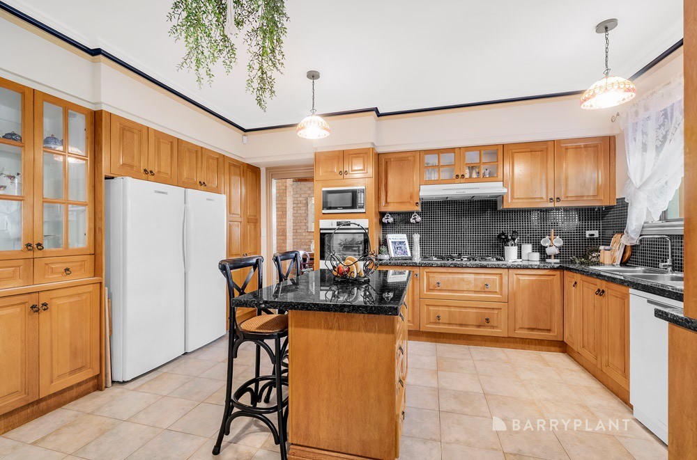98 Woolnough Drive, Mill Park, VIC 3082, Mill Park - Thumbnail 5