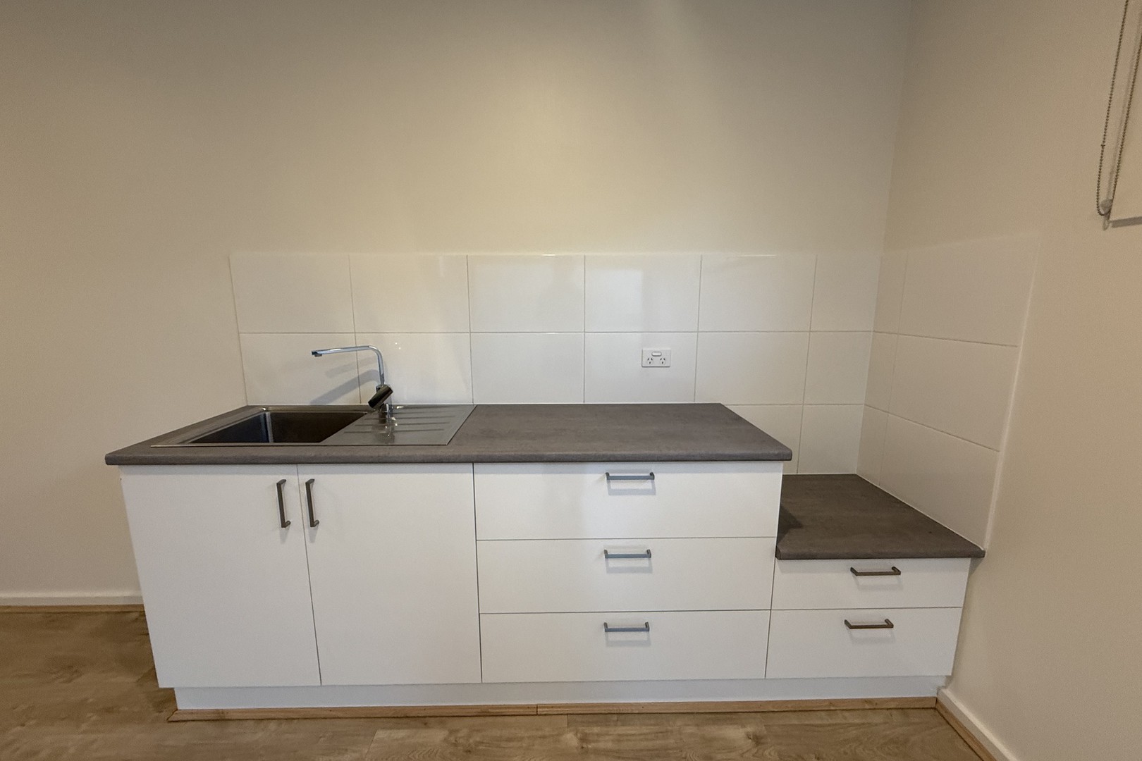 99 Beach Street, Frankston, VIC 3199 - Thumbnail 2 - 30/01/2025